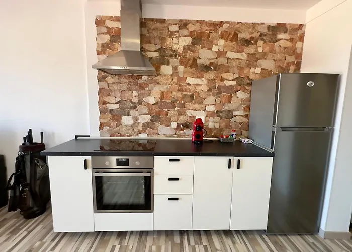 Island Village Апартаменти